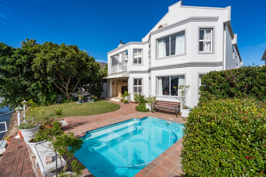 5 Bedroom Property for Sale in Royal Alfred Marina Eastern Cape